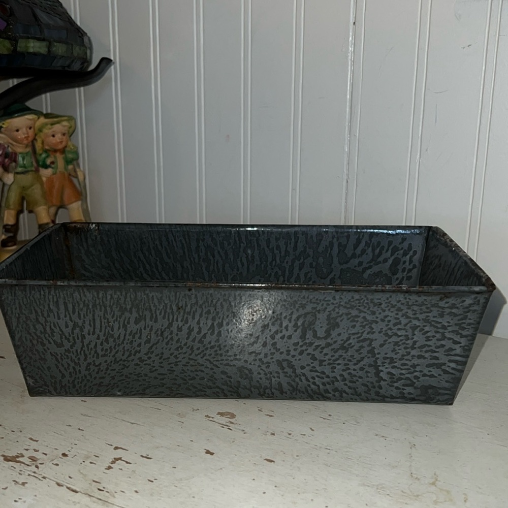 Vintage granite wear enamel speckled gray loaf pan 10.5” x 5”